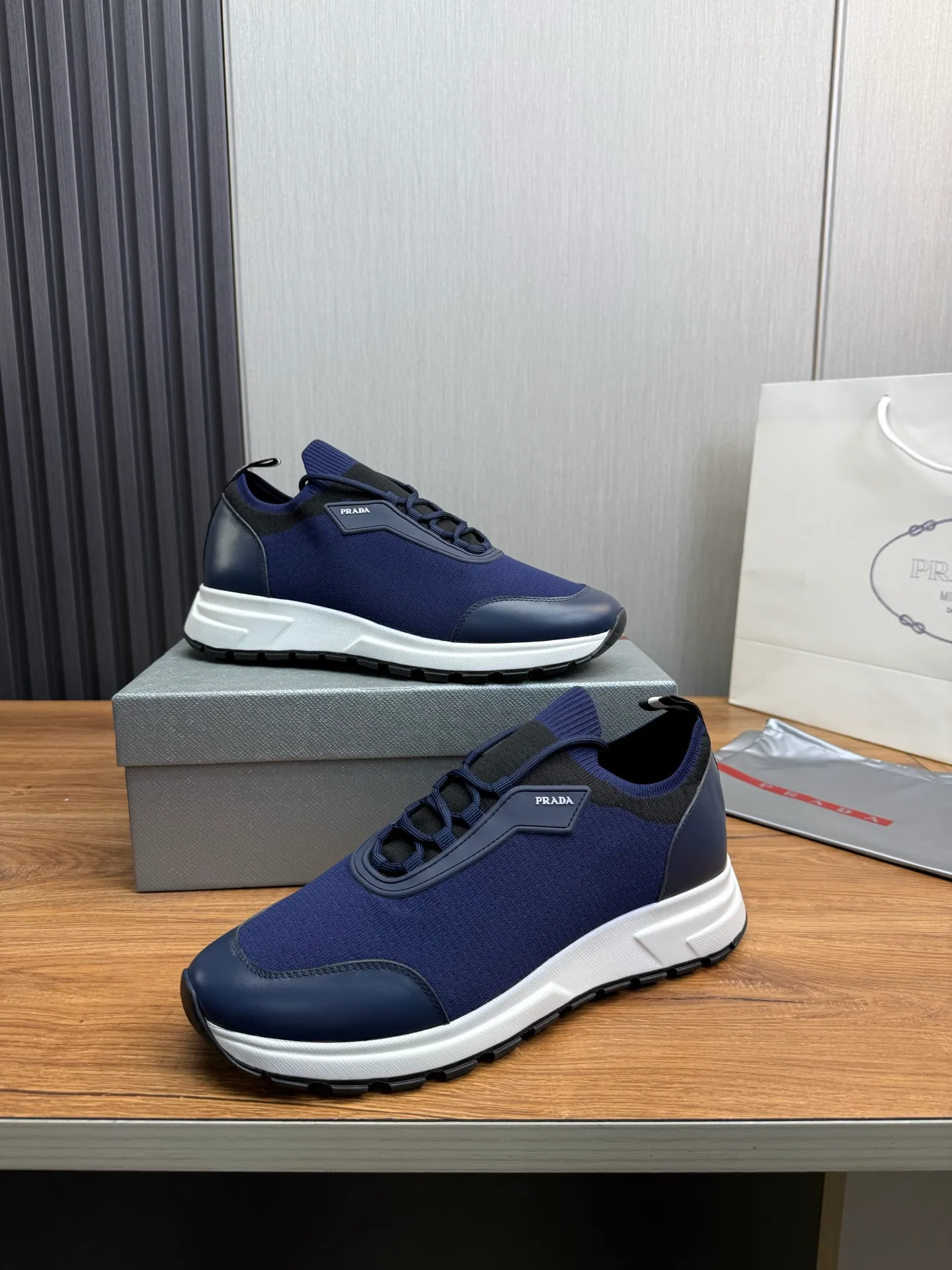Men's shoes 💰500💰 [PRADA] Men's shoes are popular in the counter, official website is synchronized, 1 high-quality shipment ✔️Original fly-woven cowhide + cowhide lining, original original bottom, 38-45 (45 customized, non-refundable)
